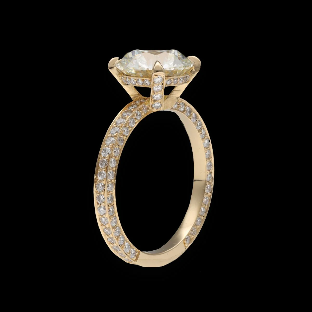 Ring Solitaire in yellow gold and diamonds - Image 4